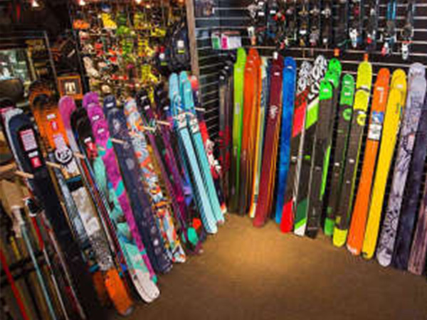 【GoTo対象】らくらくスキー1泊2日【スキーレンタル＋八方2日券】（夕朝食付）